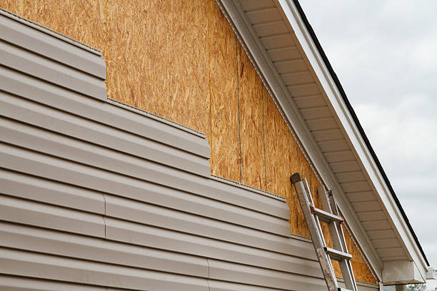 24/7 Emergency Storm Damage Siding Repair experts in Montgomery, IN